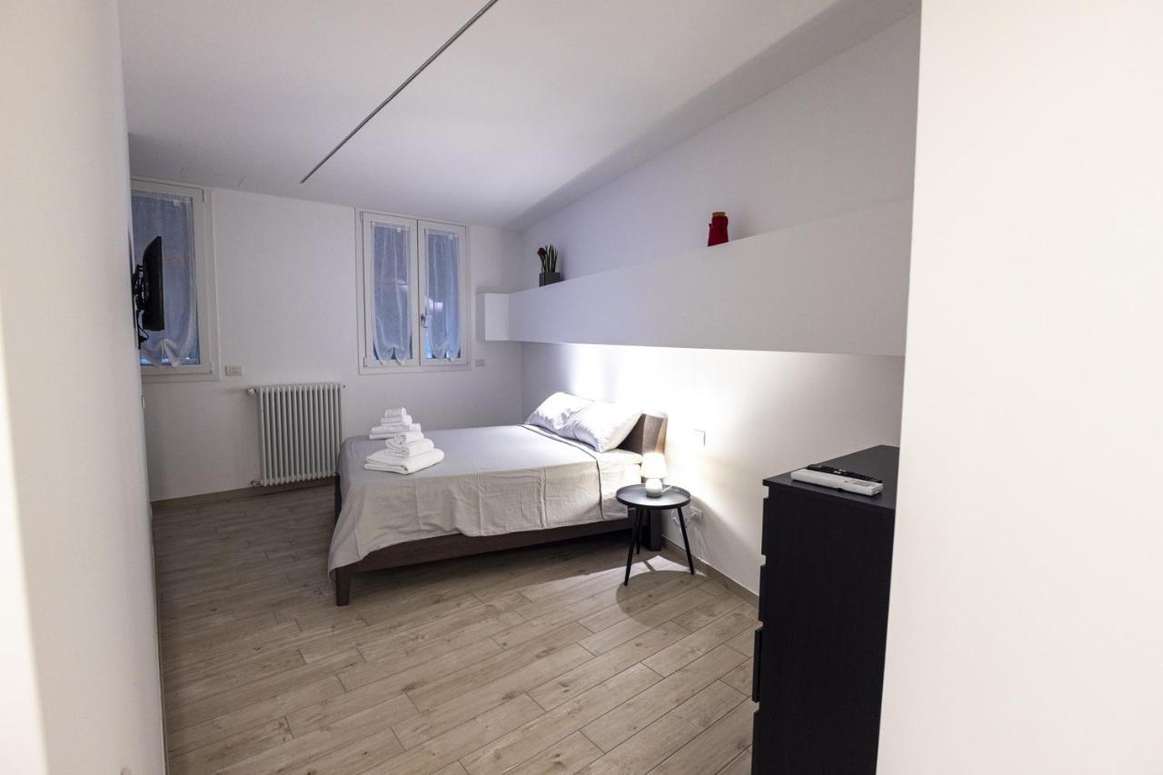 Loft La Sedia Rossa - Centro Storico Lägenhet Milano Exteriör bild