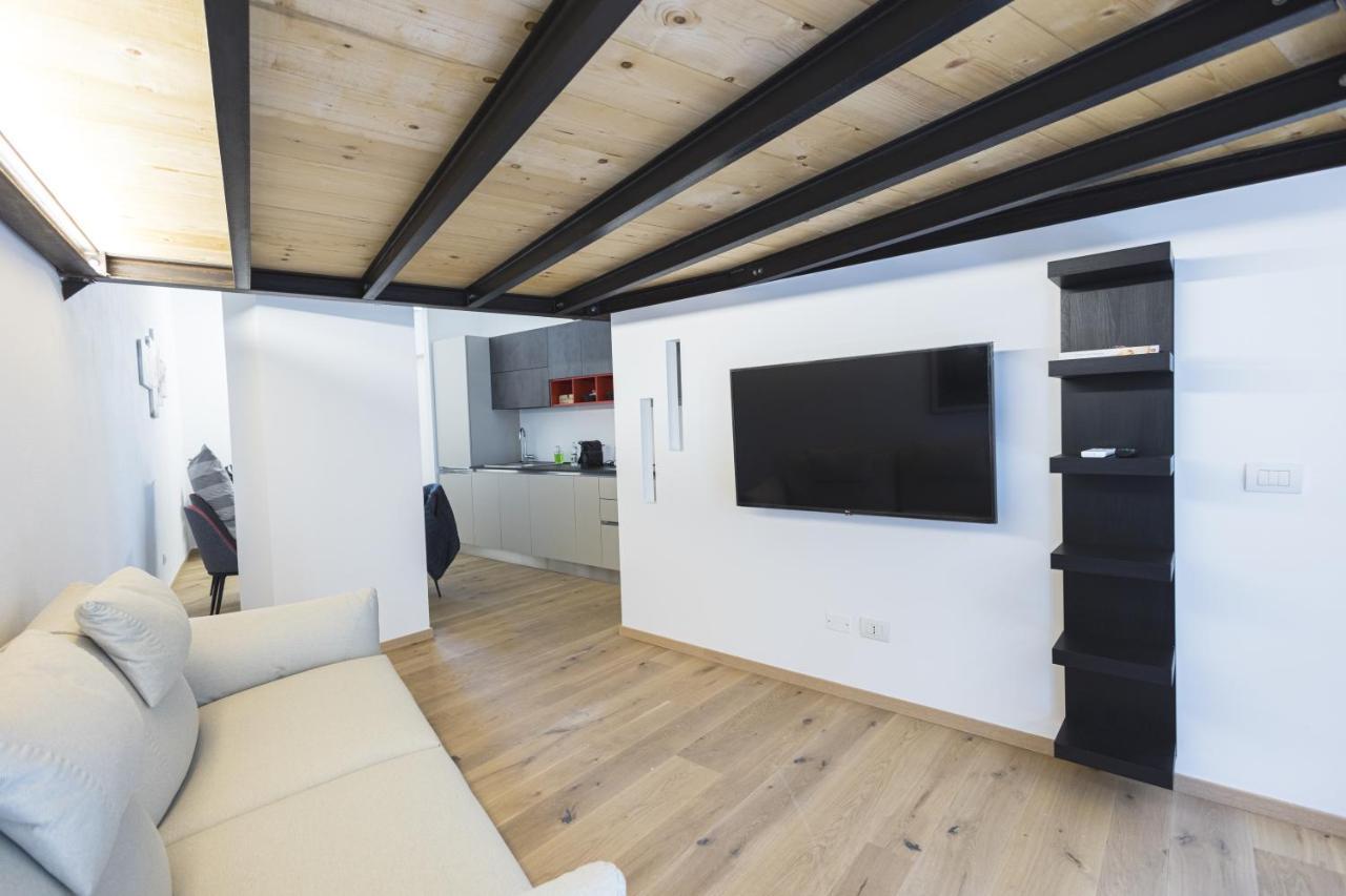Loft La Sedia Rossa - Centro Storico Lägenhet Milano Exteriör bild